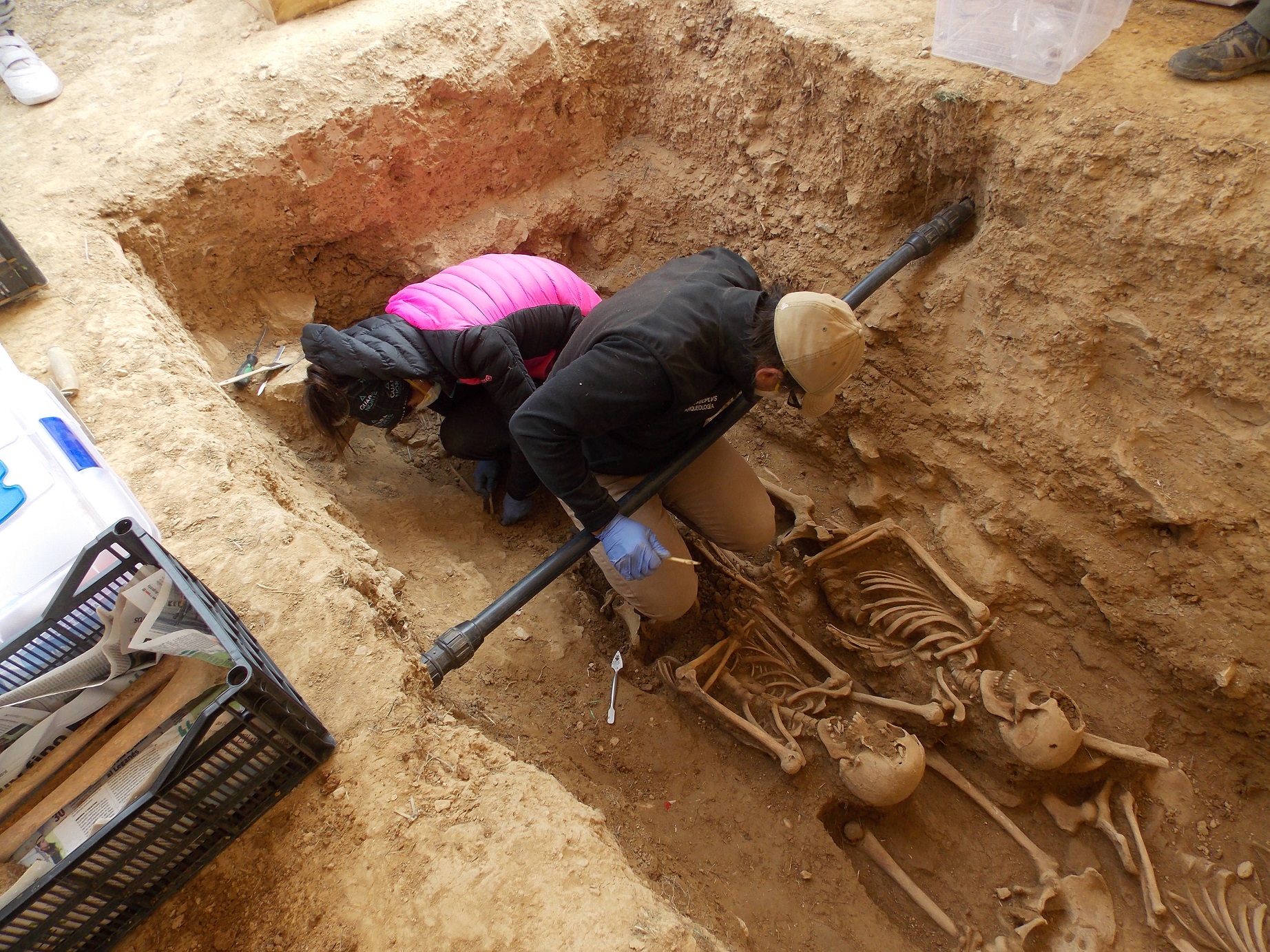 Primer proyecto arqueológico de exhumación de la Guerra Civil llevado con éxito en la ciudad de Huesca. 2017. ARQUEOPLUS. Dirección: A. Alagón/F. Pérez.