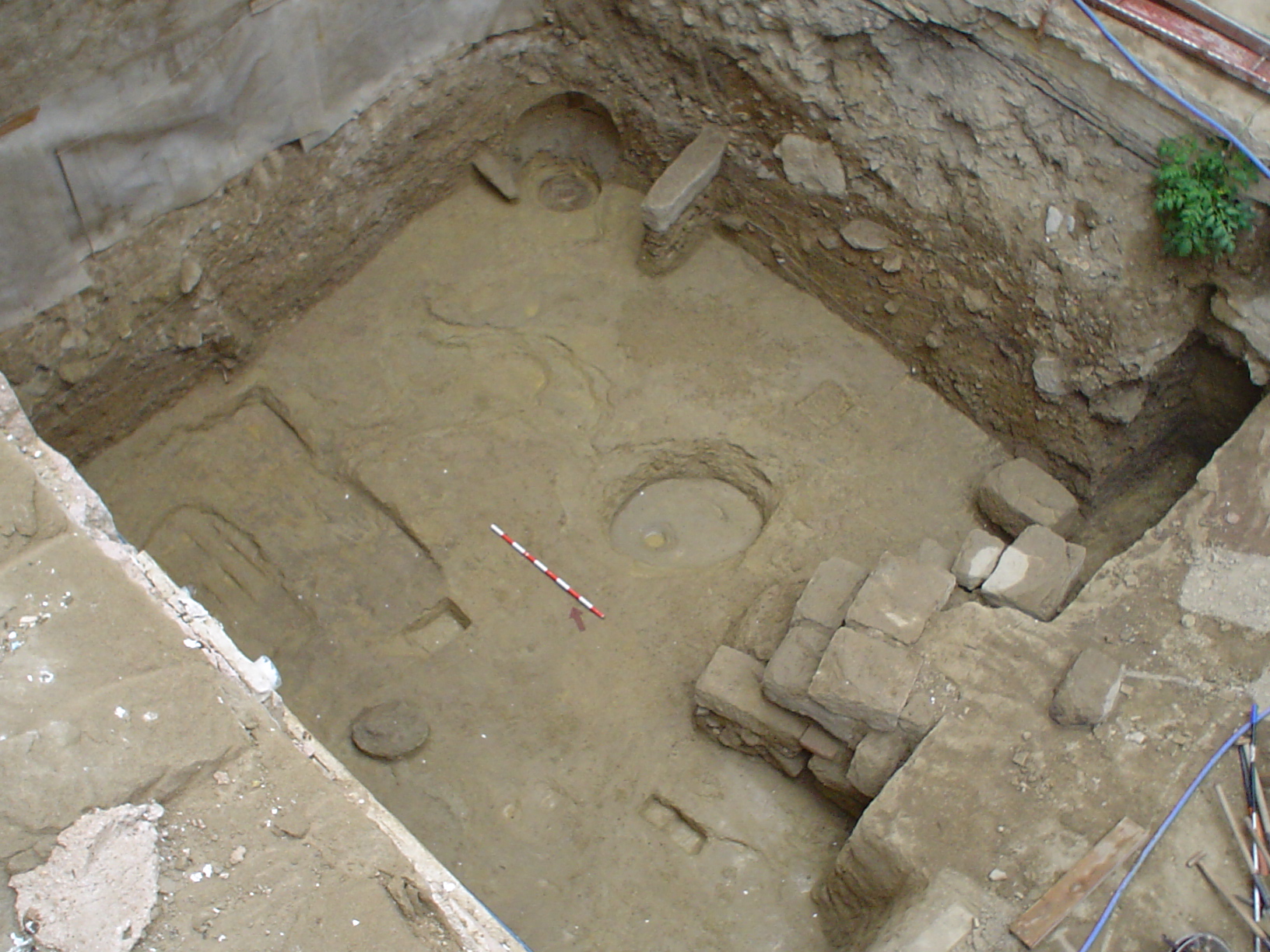 Excavación arqueológica en Huesca. C/Lastanosa. Antonio Alagón. ARQUEOPLUS ©